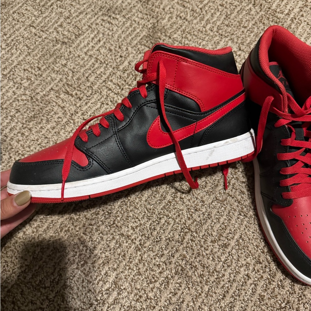 Air Jordan 1 Mid